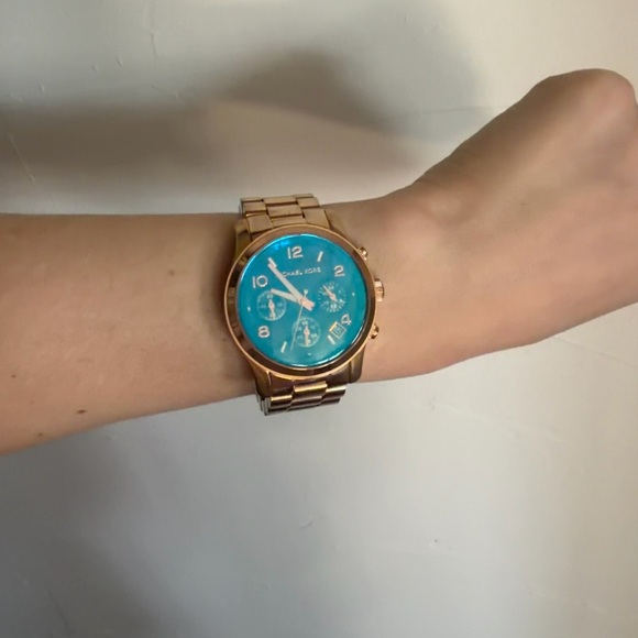Michael Kors Rose Gold Watch with Teal Dial - Picture 3 of 7
